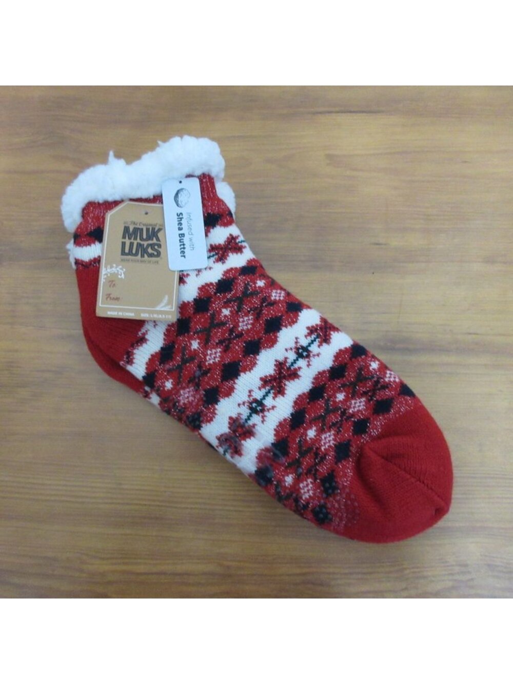 Muk Luks Cozy Slipper Socks Fuzzy Lining Non-Slip Red Winter Holiday Fair Isle
